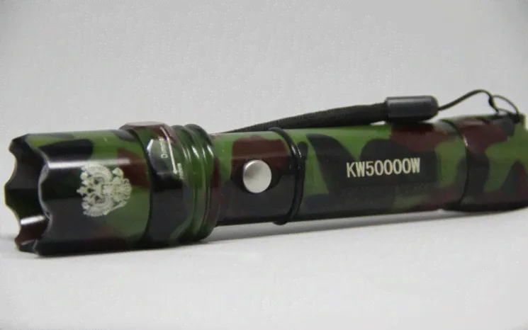 Фонарь аккумуляторный Swat Flashlight kw50000w камуфляж-0