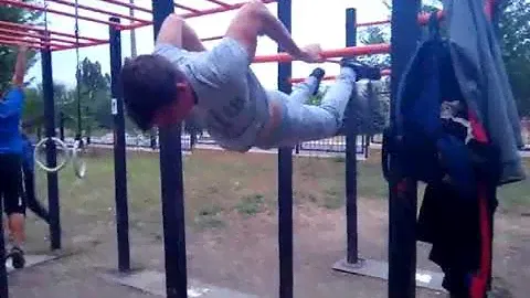 Силовой выход из под турника | kid a fuerza | SWAT